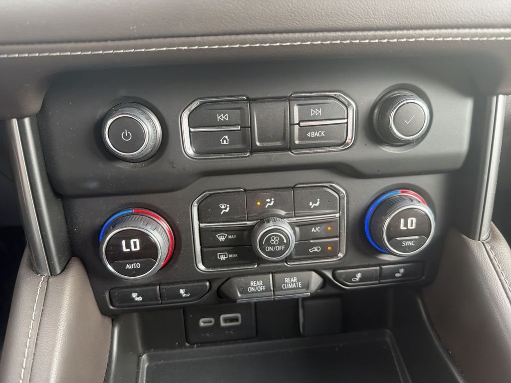 Used 2024 Gray Chevrolet Z71 image 19