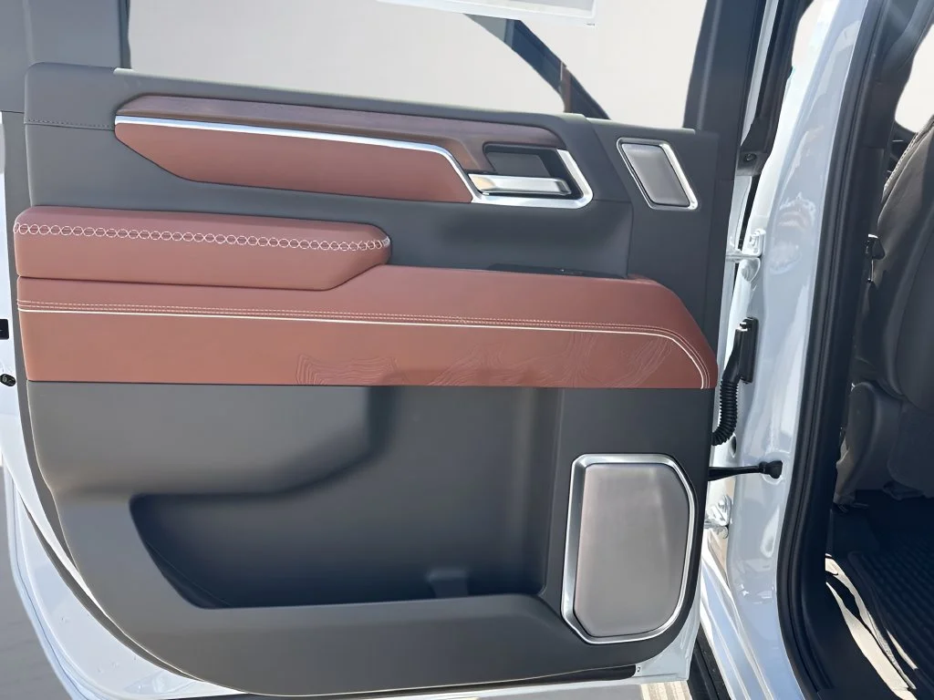 New 2026 Glacier White Tricoat GMC Denali Ultimate image 10