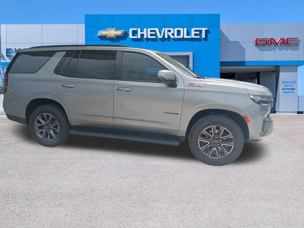 Used 2024 Gray Chevrolet Z71 image 11