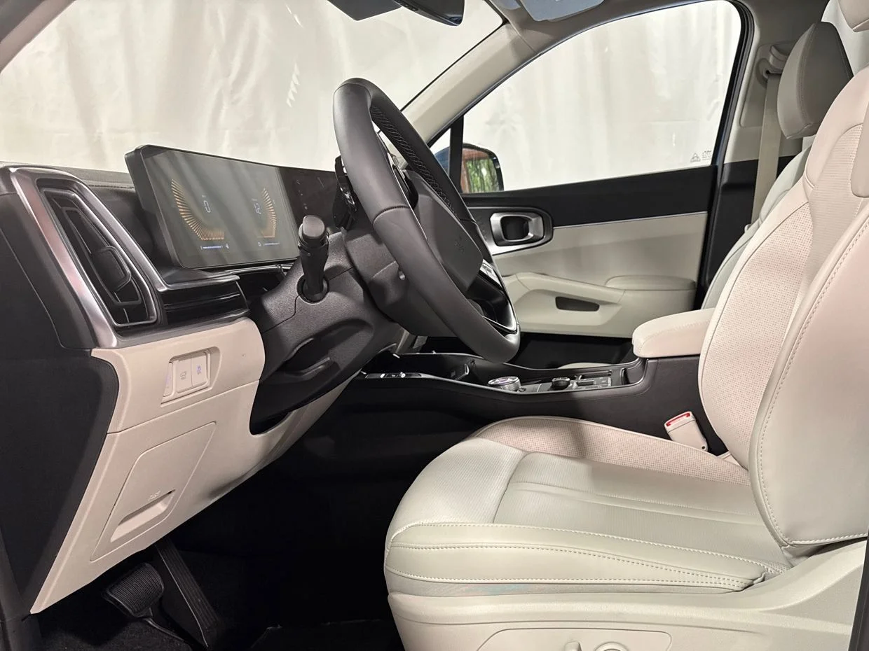 New 2026 Aurora Black Kia EX image 4