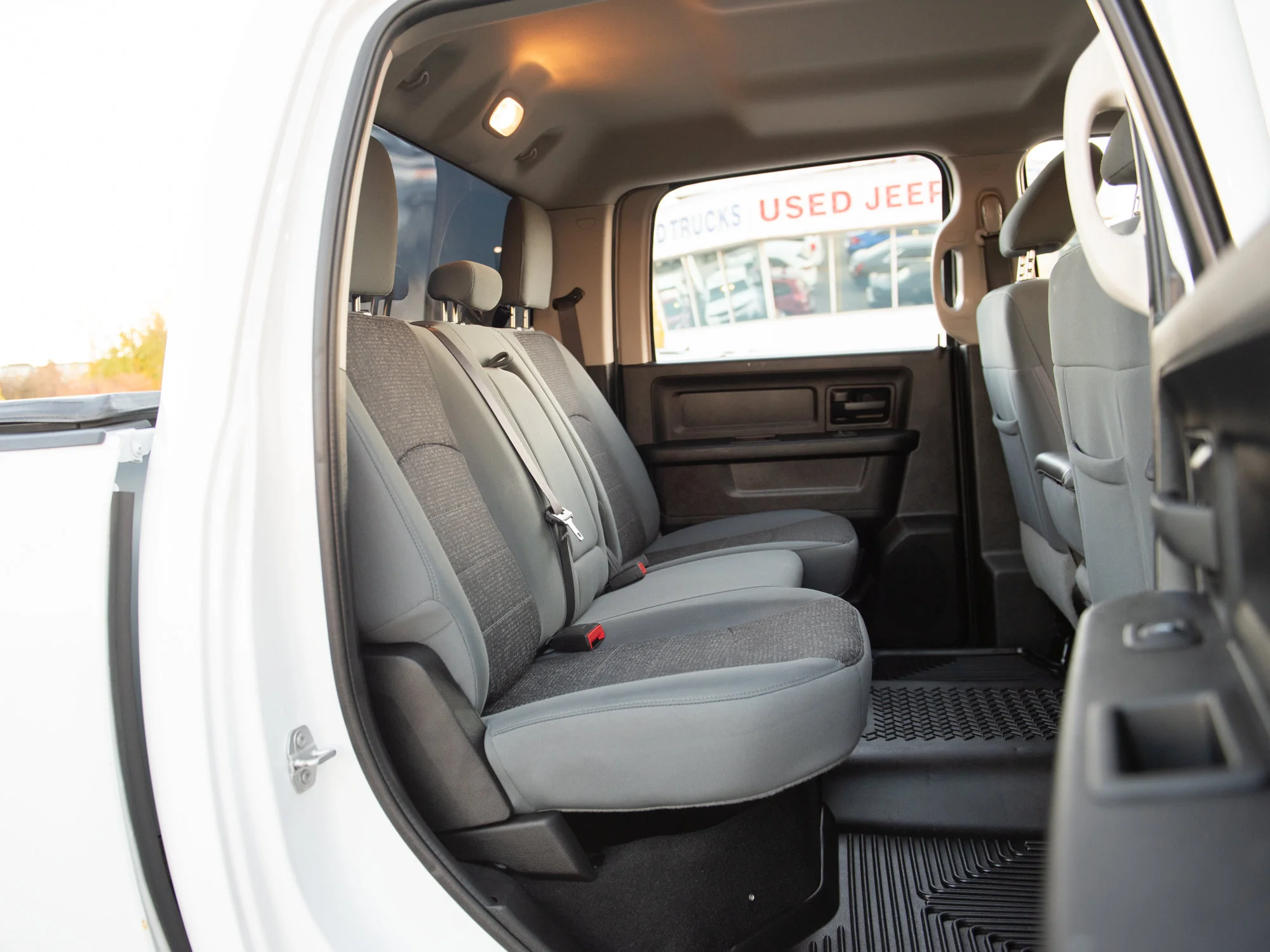 Used 2020 White RAM Black Express* Crew Cab 4x4, 35 Inch Tires, No Accidents, Heated Seats & Wheel image 17