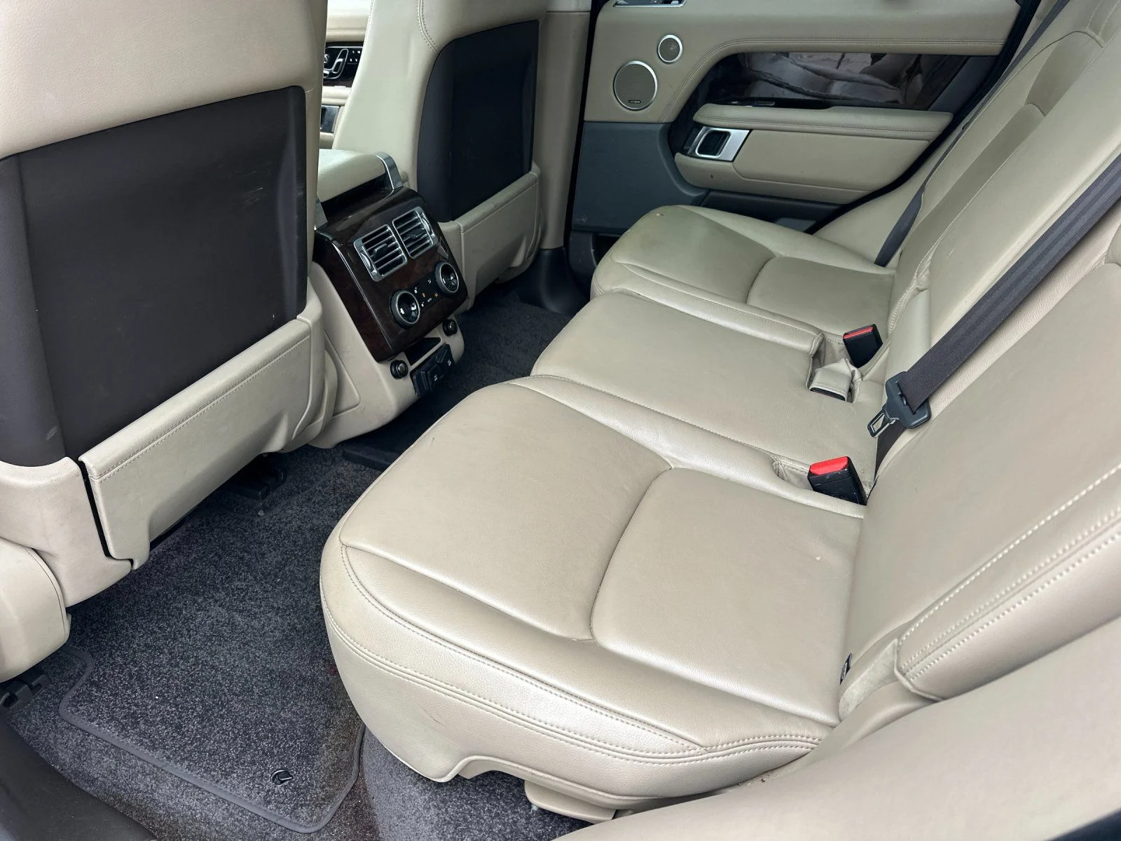 Used 2020 White Land Rover Base image 11