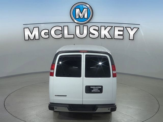 2025 Chevrolet Express Passenger LT - Photo 23