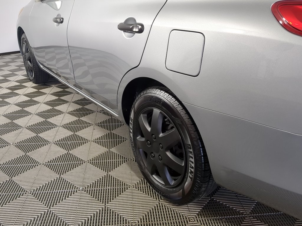 Used 2014 Magnetic Gray Nissan S image 7