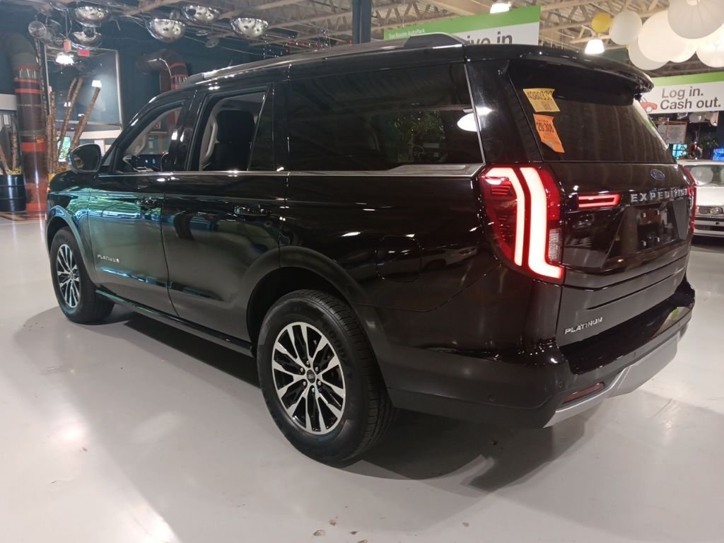 Used 2025 Black Ford Platinum image 8