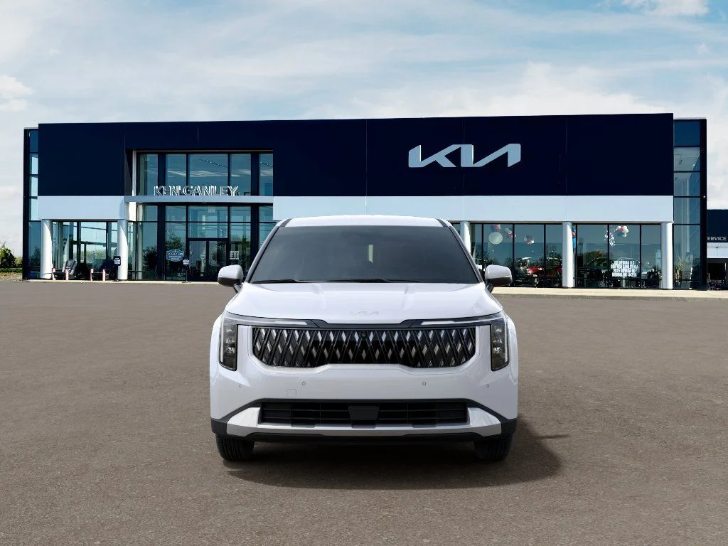 New 2026 Snow White Pearl Kia LXS image 2