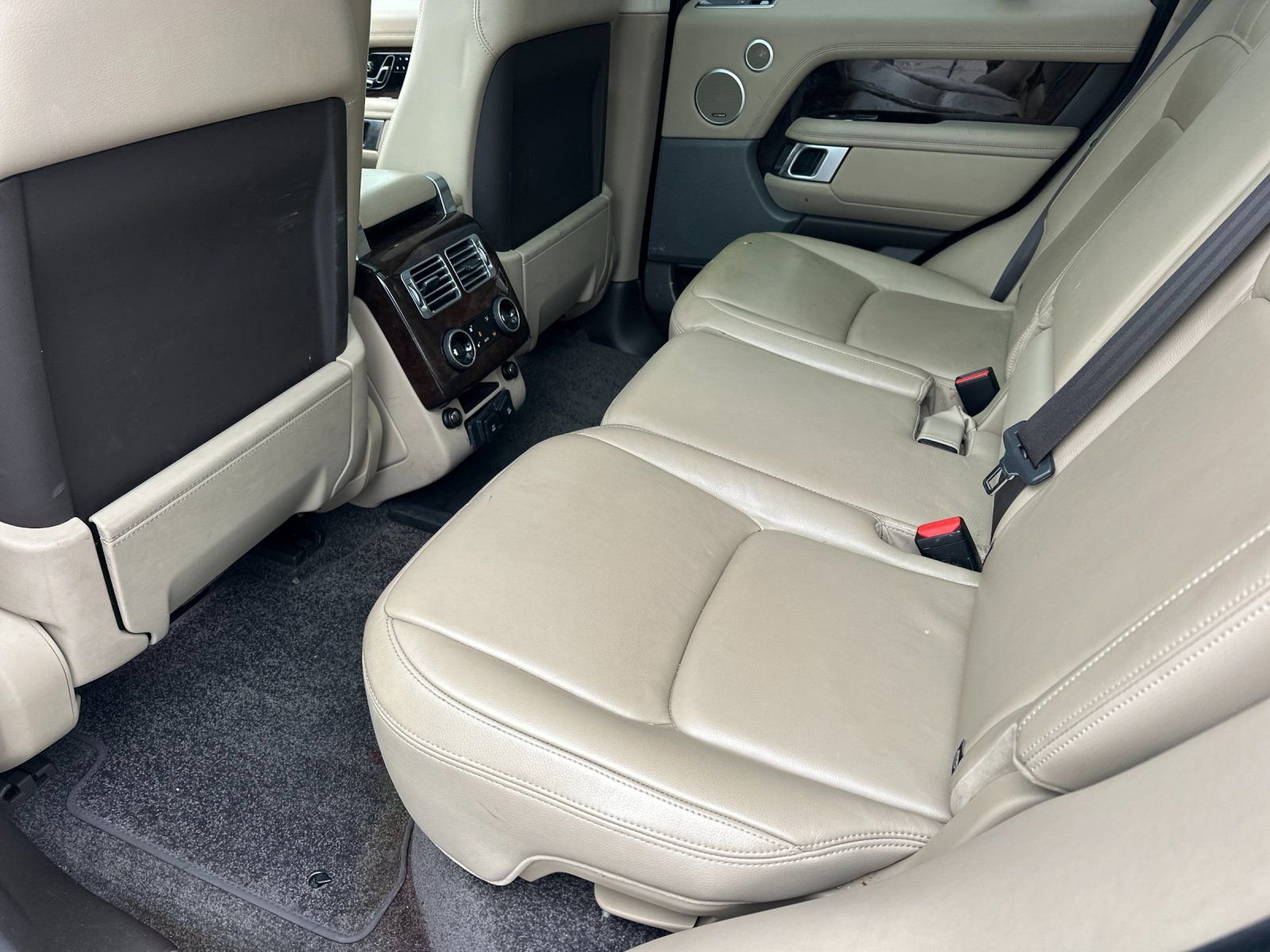 Used 2020 White Land Rover Base image 11