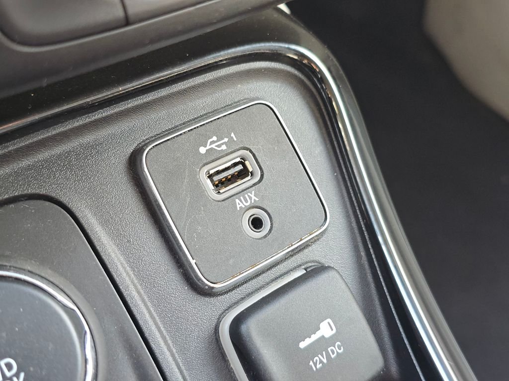 Used 2021 Red Jeep Limited image 34