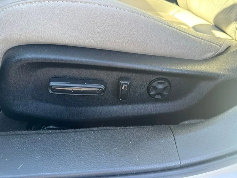 Used 2020  Honda EX-L image 14