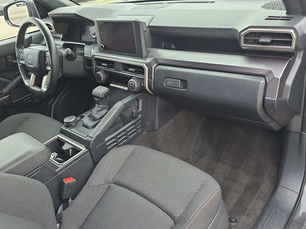 Certified Used 2025  Toyota SR5 image 39