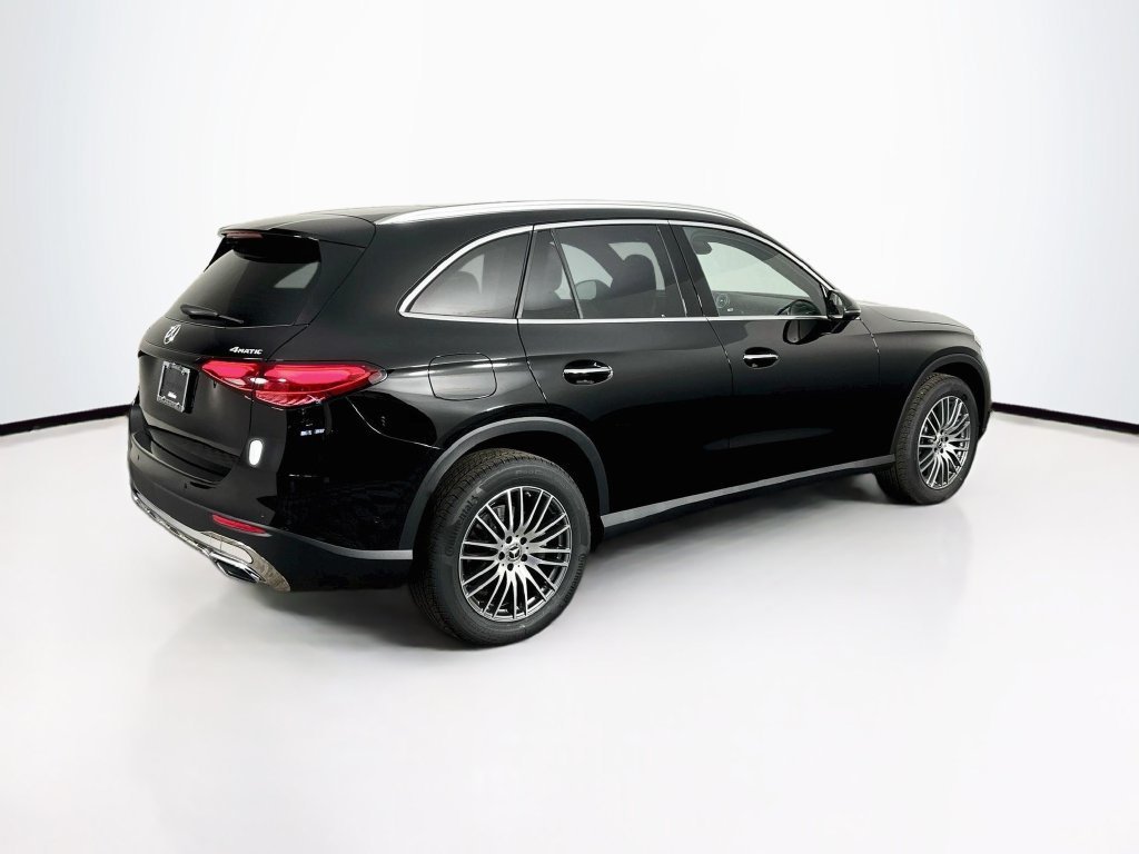 New 2027 Black Mercedes-Benz GLC 300 image 36