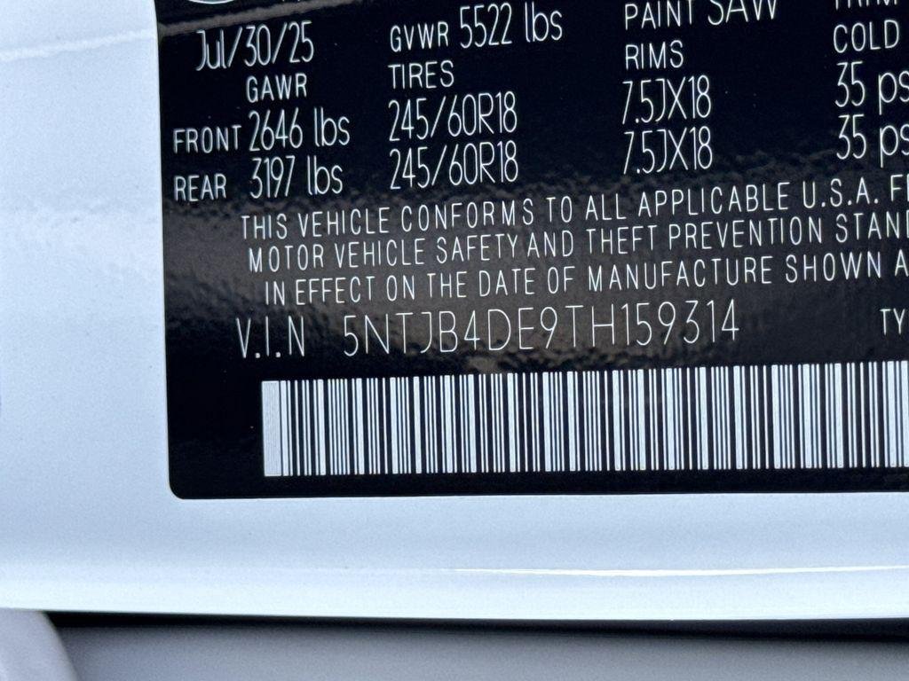 New 2026 White Hyundai SEL FWD image 31