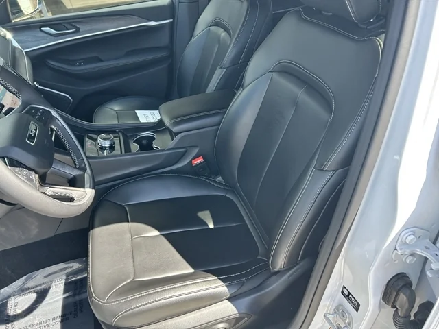 Used 2026 WHITE JEEP Limited image 15