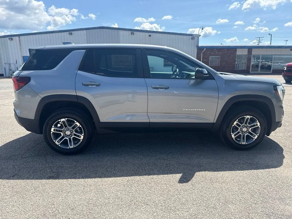 New 2027 Sterling Metallic GMC Elevation image 6