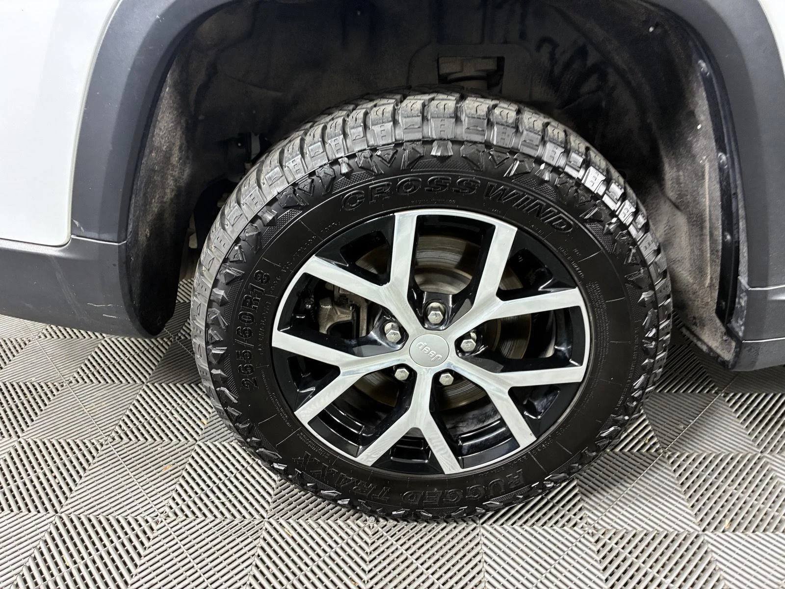 Used 2023 Bright White Clearcoat Jeep Limited image 14