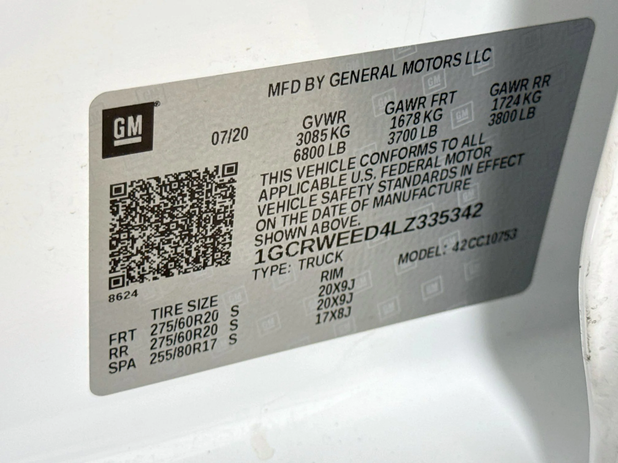 Used 2020 SUMMIT WHITE Chevrolet LTZ image 34