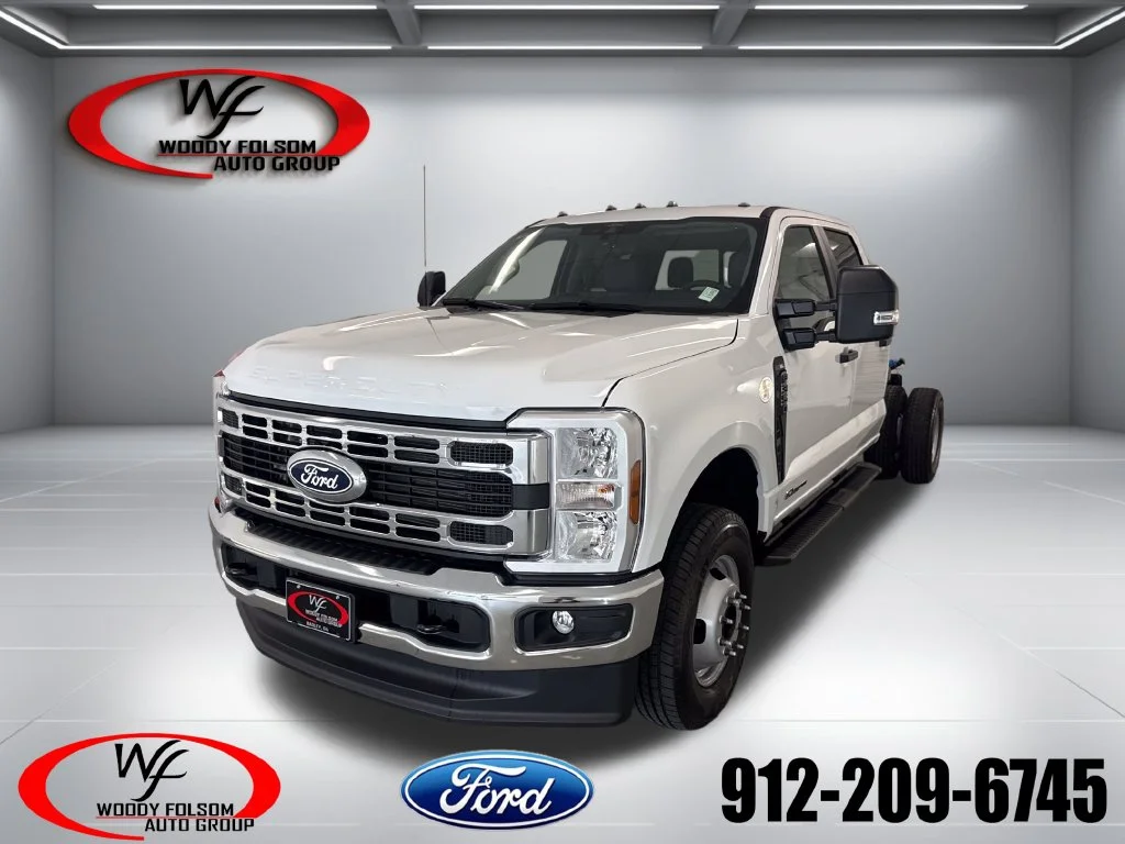 New 2027 Oxford White Ford F-350® XL image 1