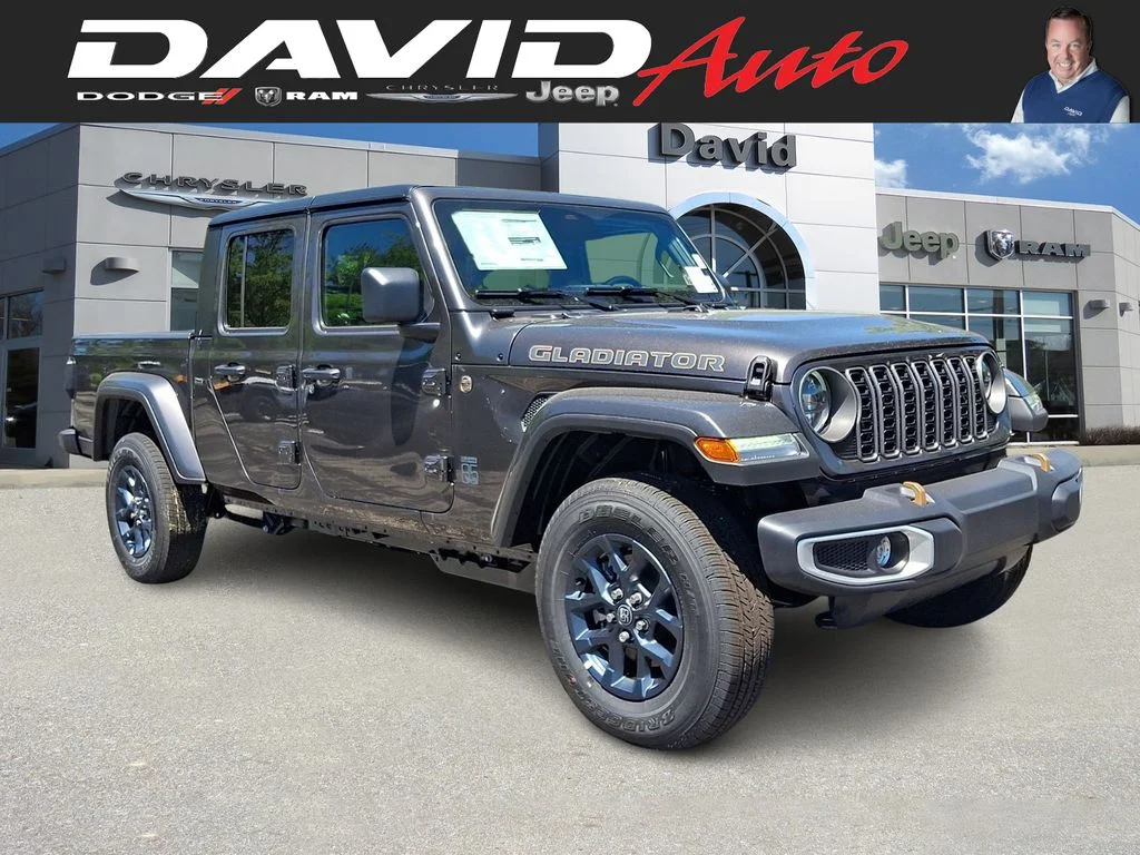 2026 Jeep Gladiator 85th Anniversary Edition Auto's photo