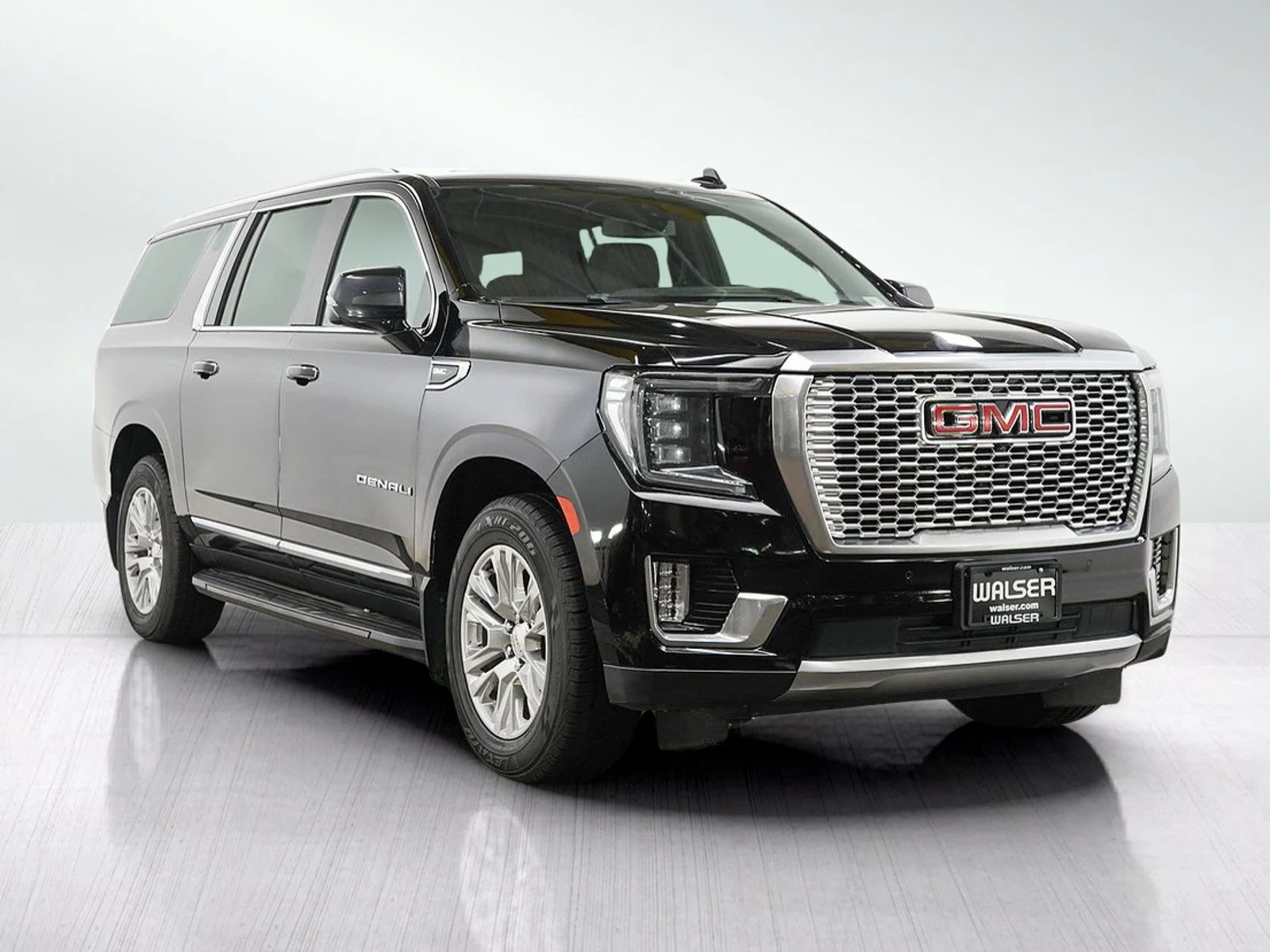 Used 2021 Black GMC Denali image 7