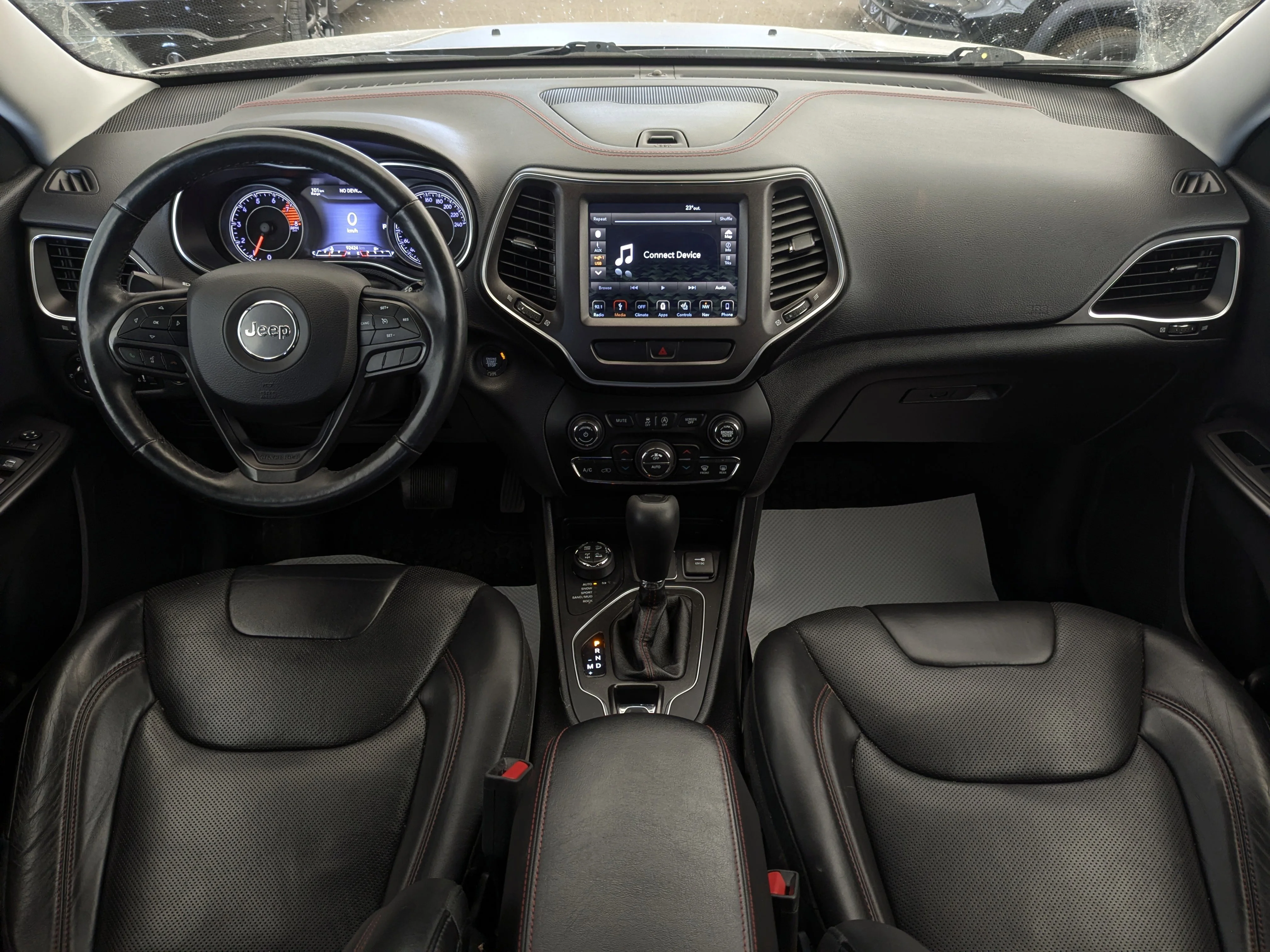 Used 2019 Grey Jeep Trailhawk Elite - Nappa Leather - Command View Sunroof - Trailer Tow - Heated & Cooled Seats image 26