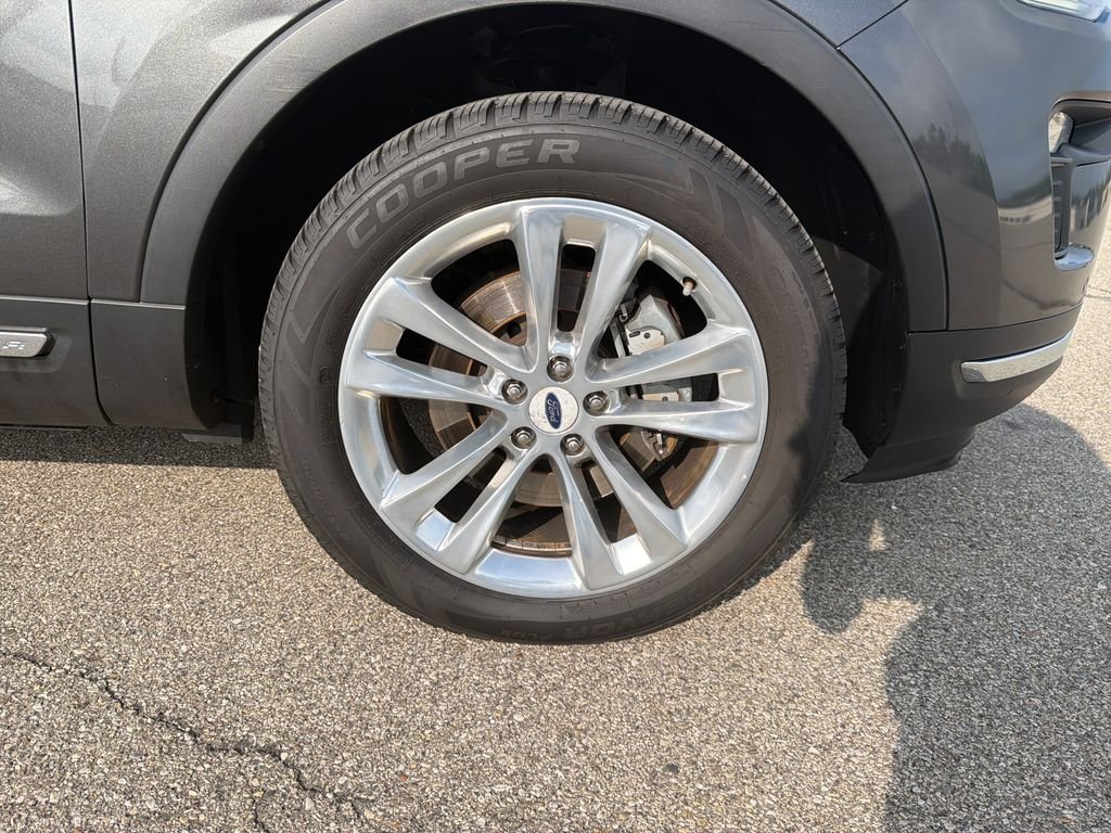 Used 2018 Gray Ford Limited image 10