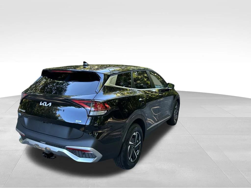 Used 2025 Black Kia LX image 5