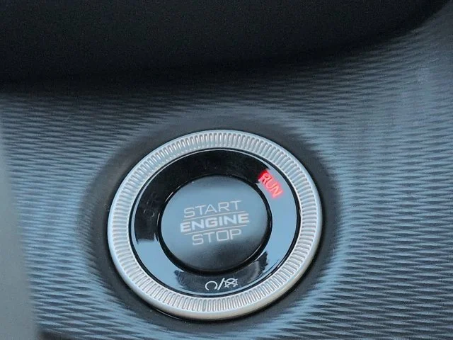 Used 2024 Red Jeep Altitude X image 27