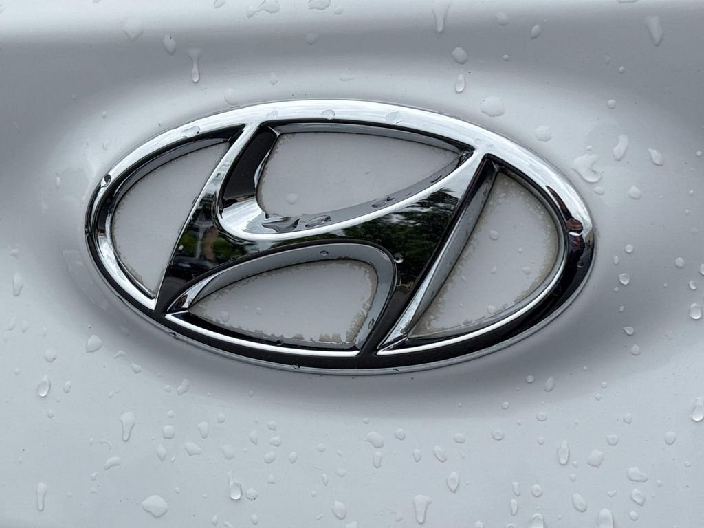 2023 Hyundai Kona SEL - Photo 25