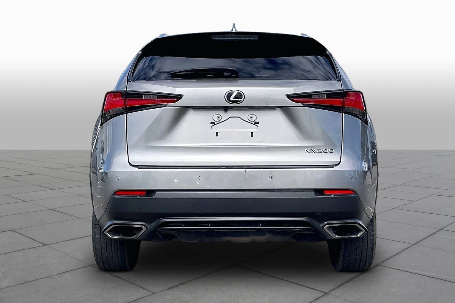 Used 2018 Atomic Silver Lexus  image 5