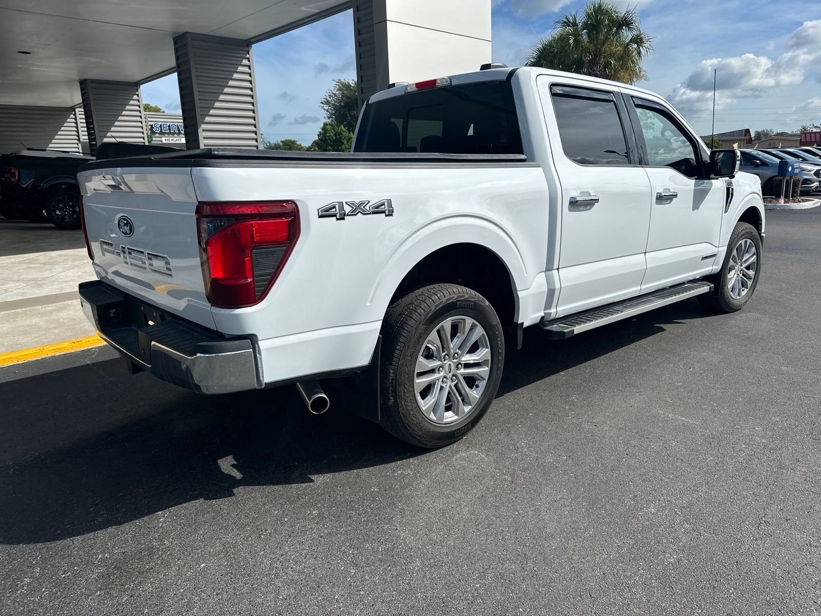 Certified Used 2024 Oxford White Ford XLT image 4