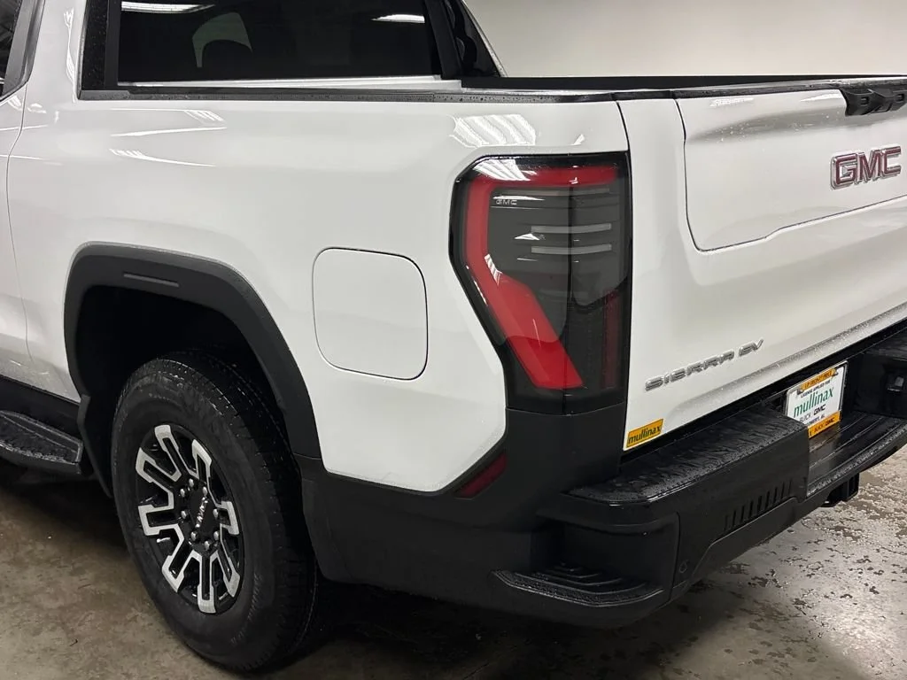 2026 GMC Sierra EV Elevation - Photo 14