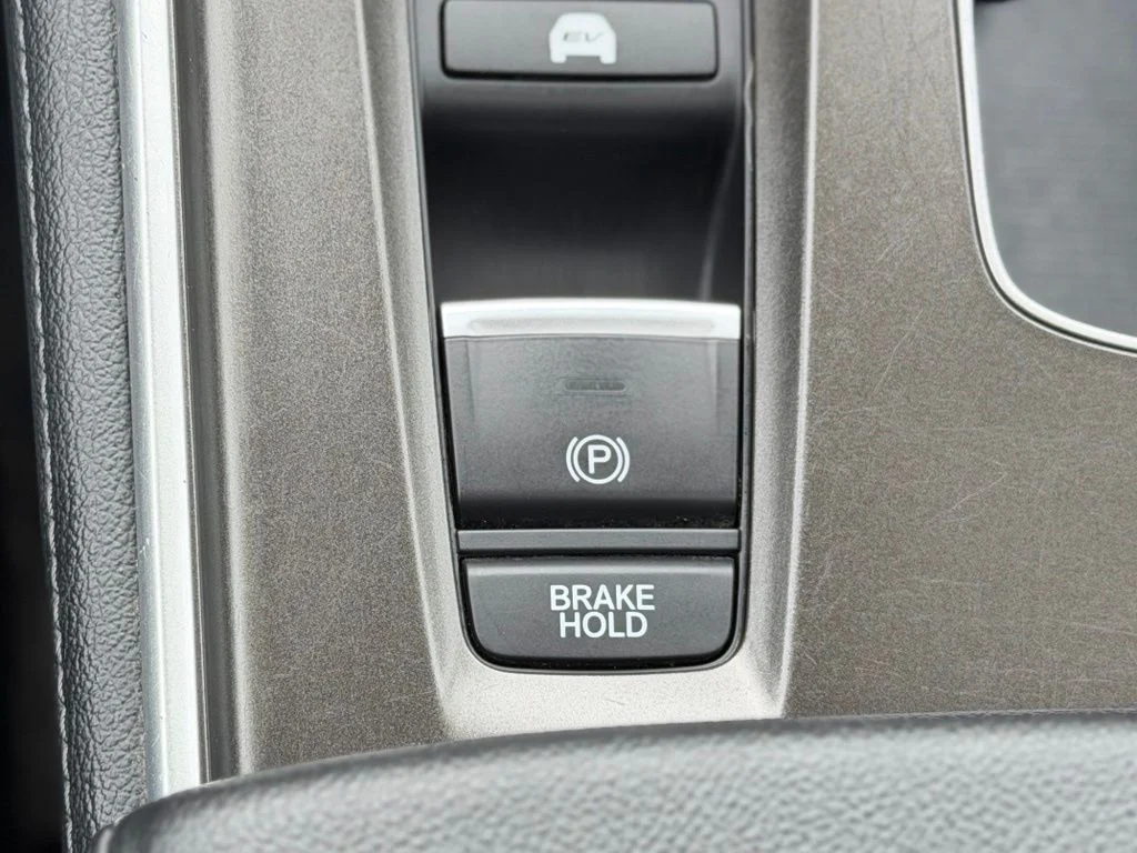Used 2019  Honda EX-L image 15