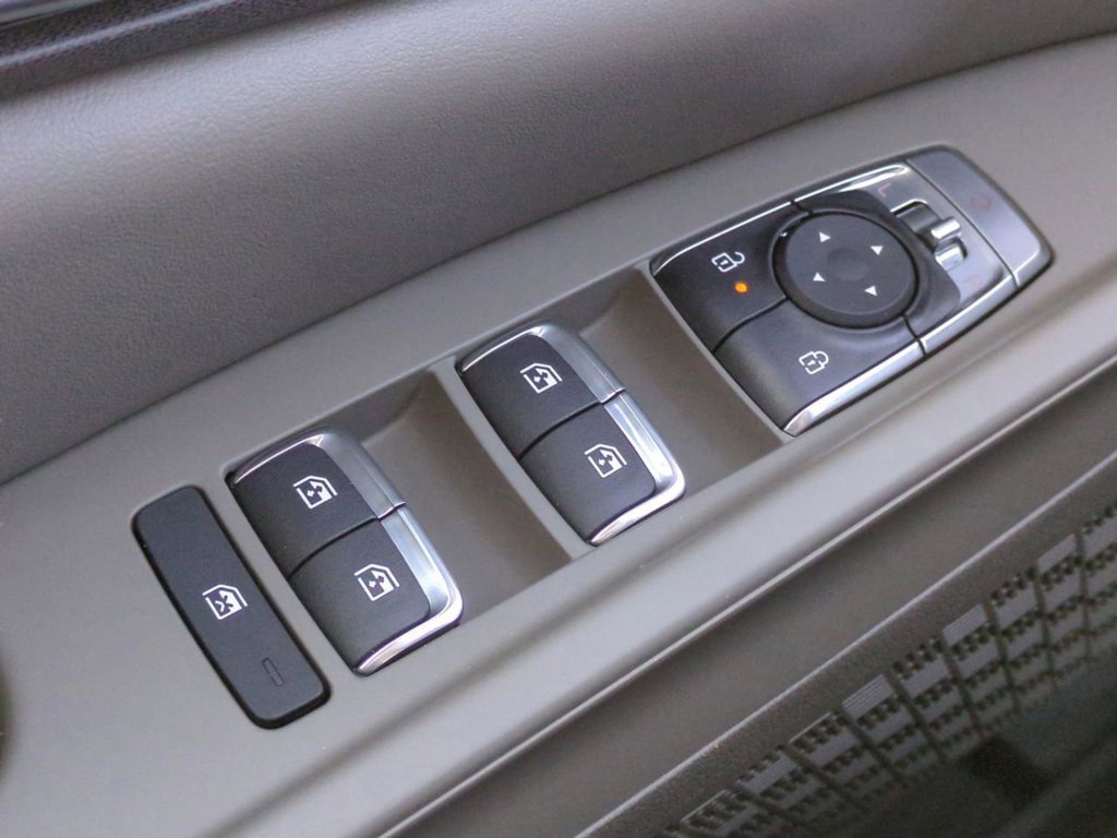 New 2026 Ivory Silver Kia EX image 29