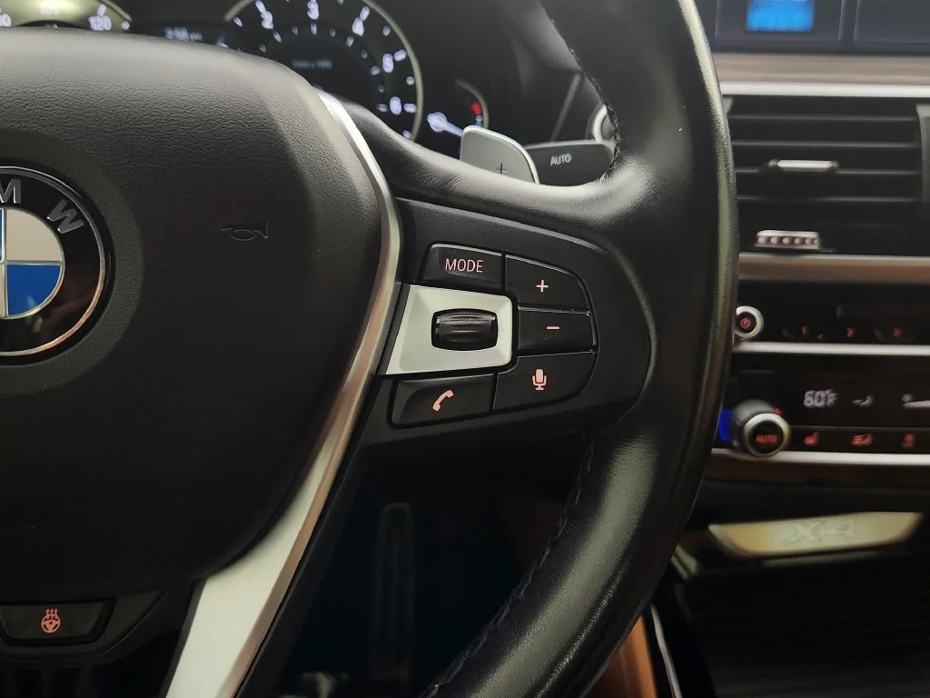 Used 2019 Black BMW xDrive30i image 26