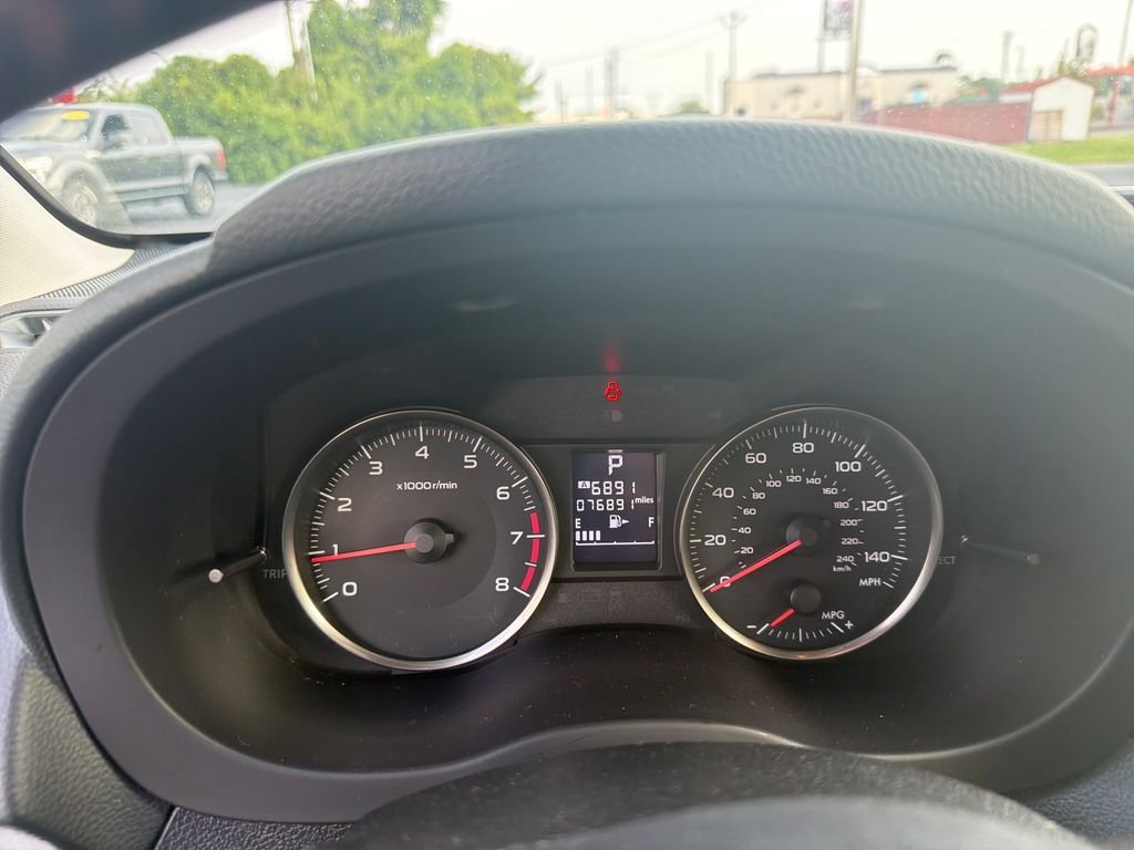 Used 2017 Silver Subaru 2.0i Premium image 7