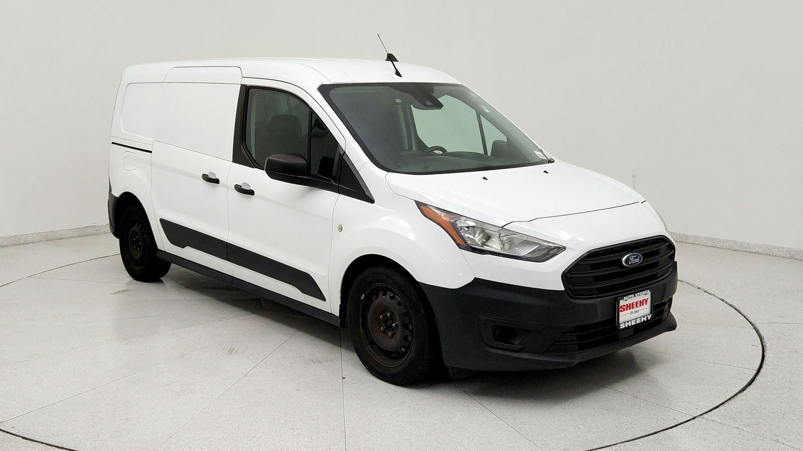 Used 2020 White Ford XL image 1