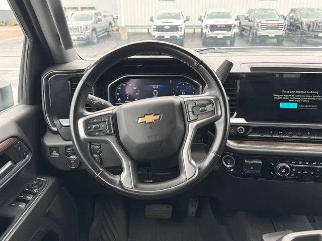 Used 2024 Summit White Chevrolet LT image 16