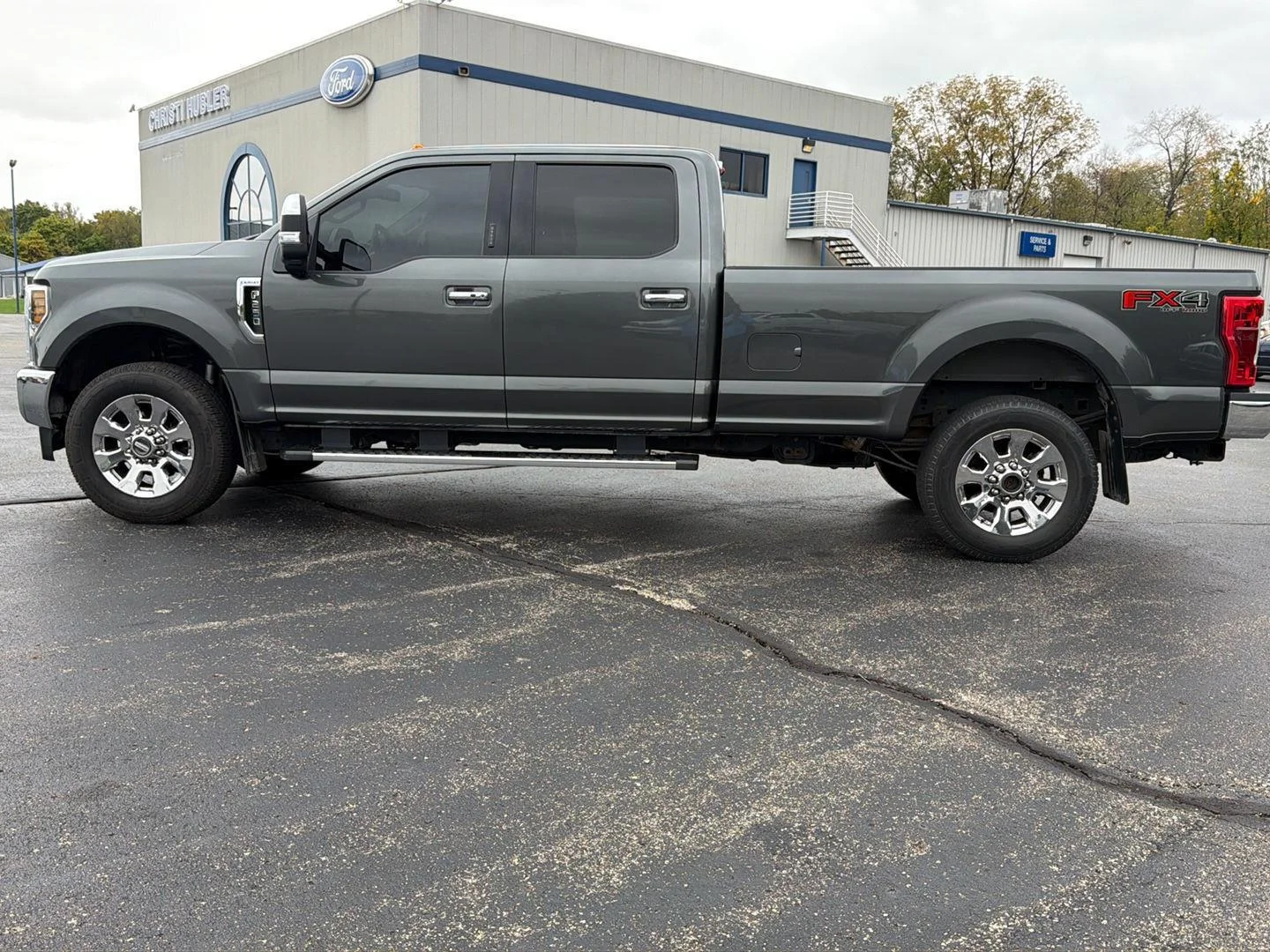 Used 2019 Magnetic Ford Lariat image 8