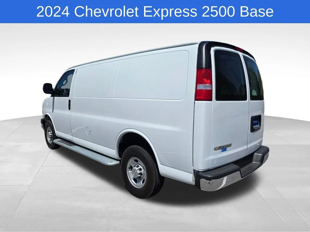 Used 2024 Summit White Chevrolet WT image 6
