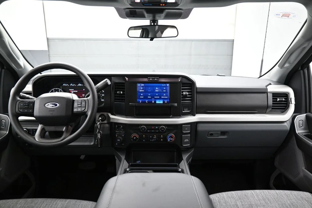 New 2026 Oxford White Ford XLT image 24