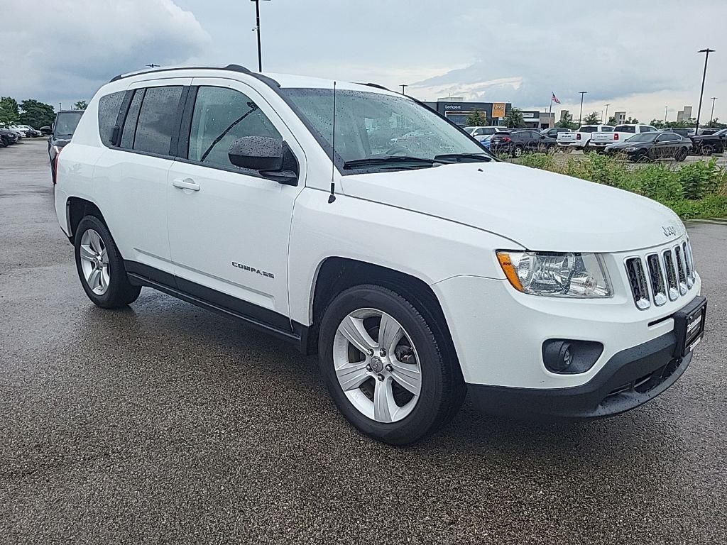 Used 2012 White Jeep Latitude image 7