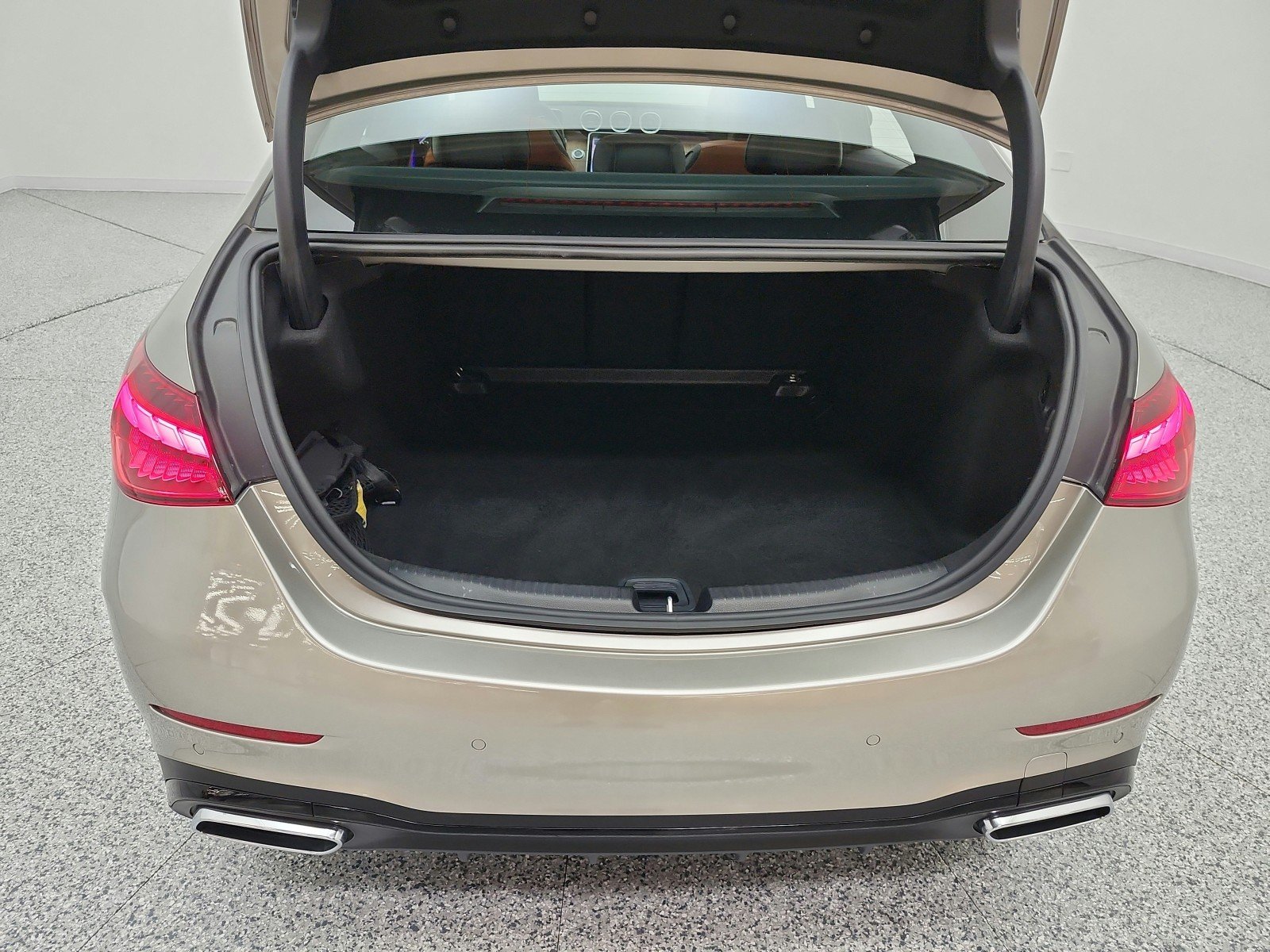Used 2023 Mojave Silver Metallic Mercedes-Benz C 300 Sedan image 21