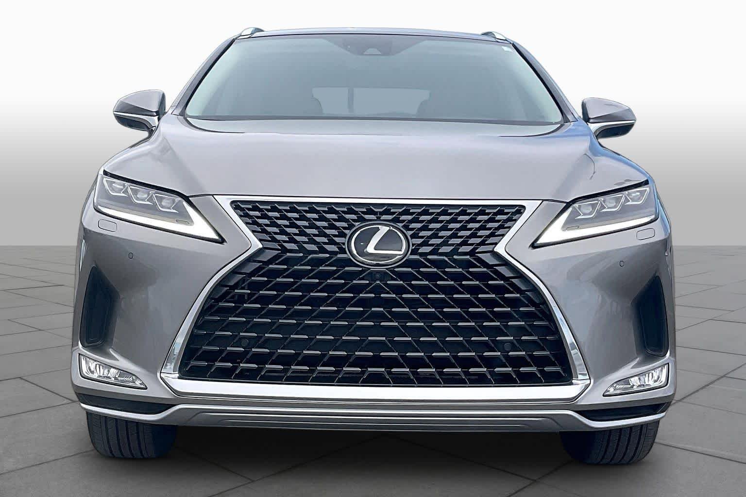 Used 2022 Atomic Silver Lexus  image 4