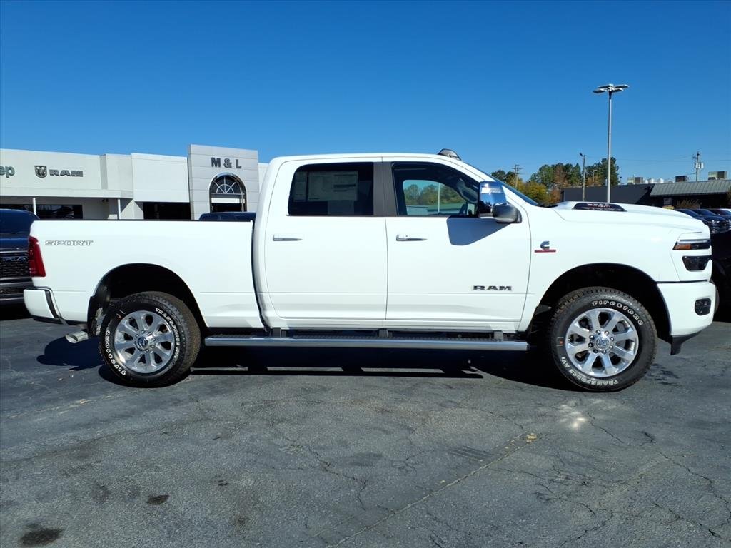 2026 RAM 3500 Laramie - Photo 19