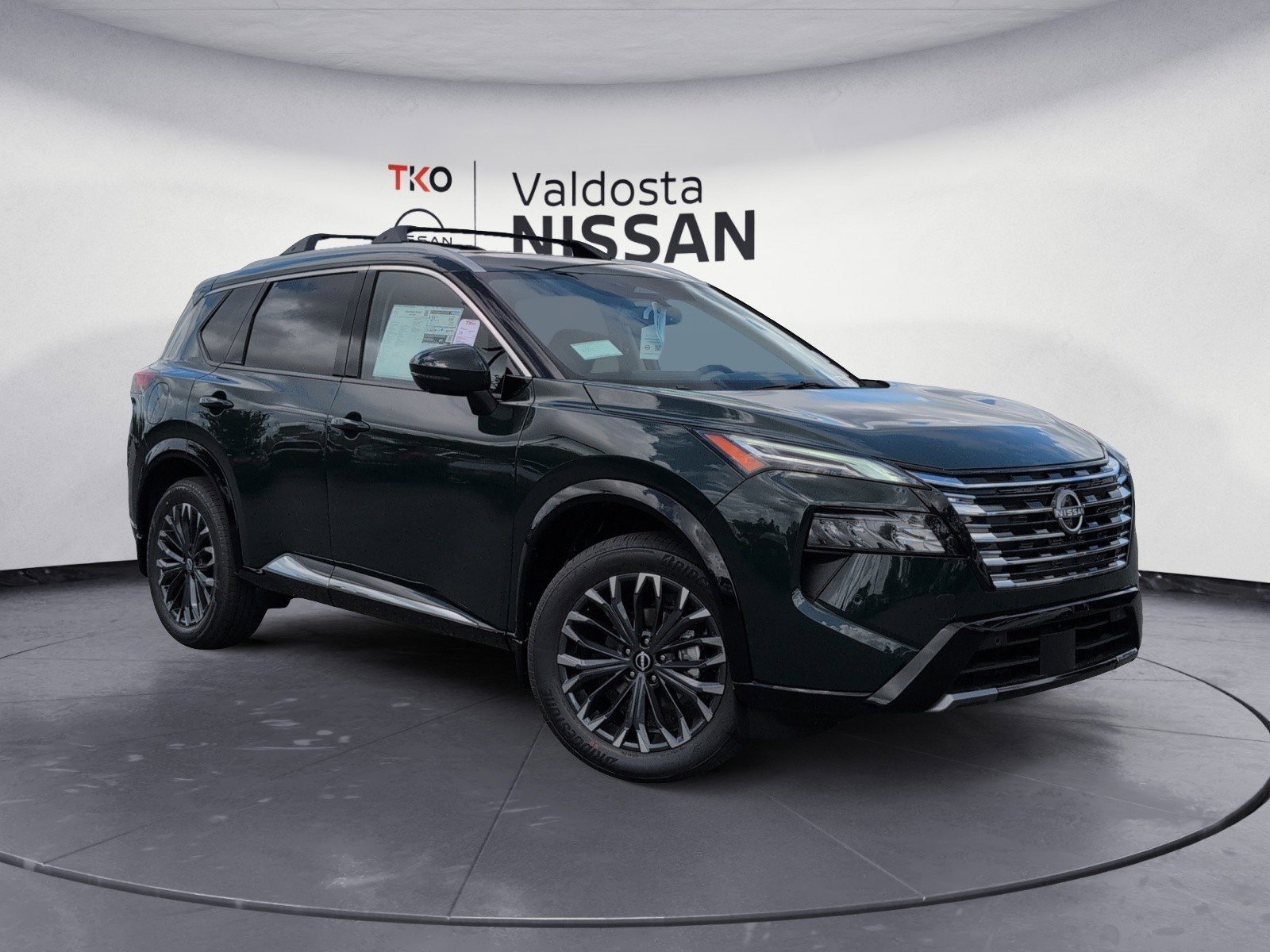 New 2026 Obsidian Green Pearl Nissan Platinum image 2