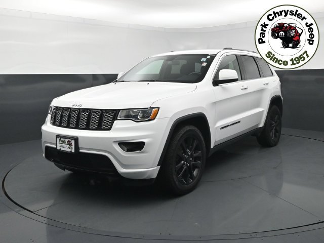 Used 2021 Jeep Grand Cherokee Laredo E with VIN 1C4RJFAG1MC592130 for sale in Burnsville, Minnesota