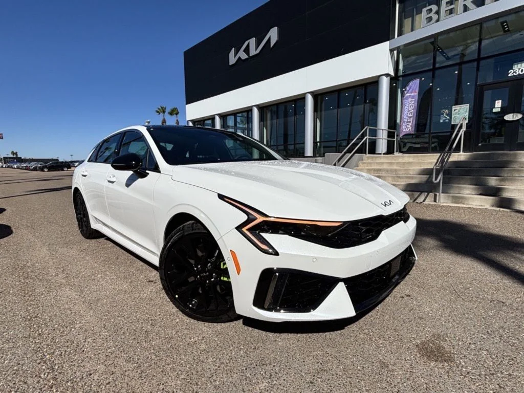 2026 Kia Optima GT FWD's photo