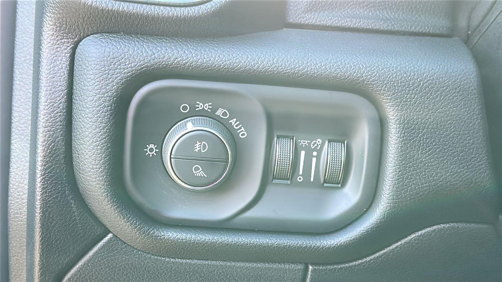 2025 RAM 2500 Laramie - Photo 17
