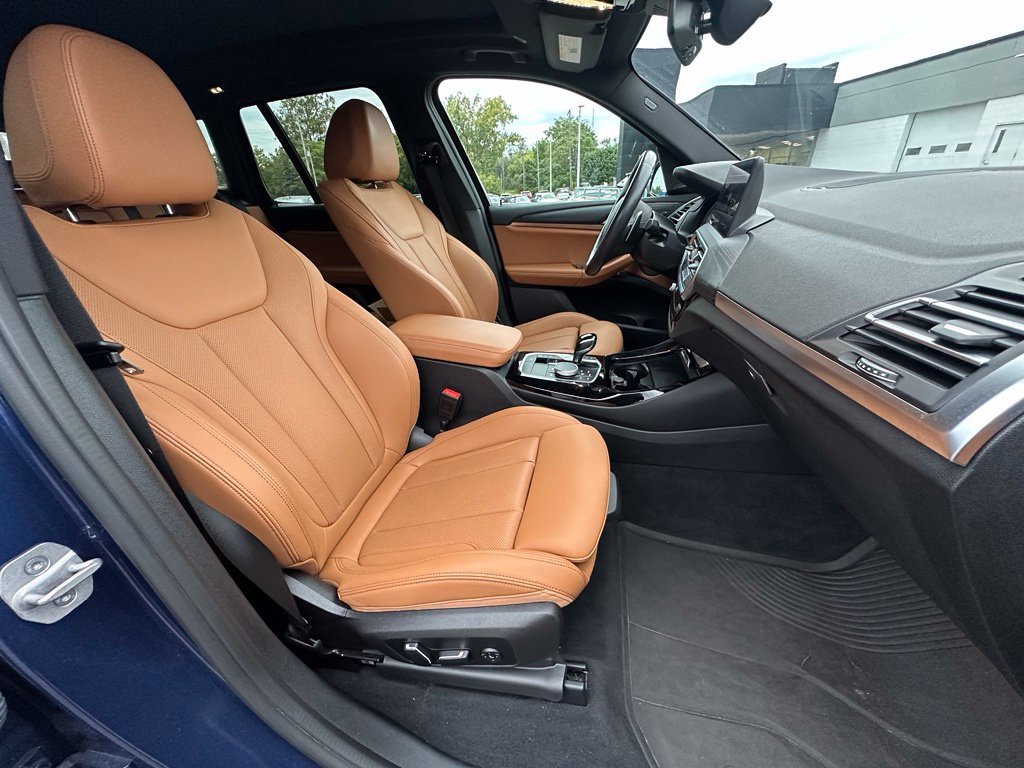 Used 2024 Blue Metallic BMW xDrive30i image 7