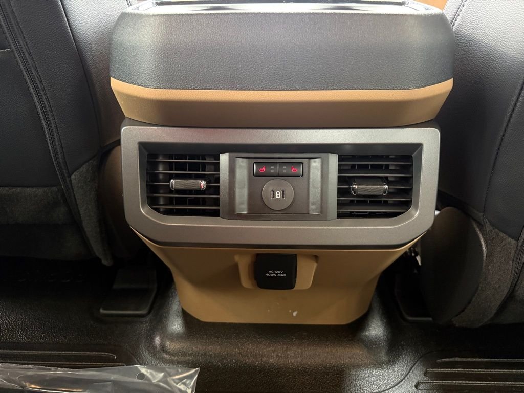 New 2026 Oxford White Ford F-250® Lariat® image 23